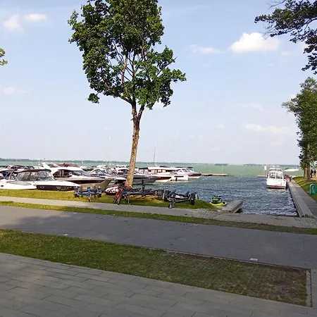 Pasaz 3 アパート ギジツコ