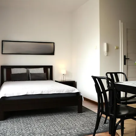 Apartment Pasaz 3 *